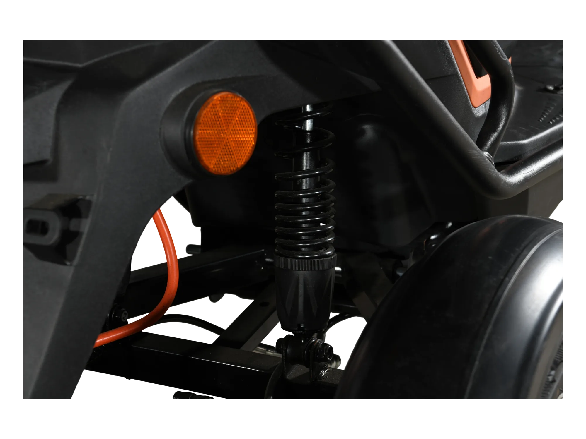 Suspension detail 04