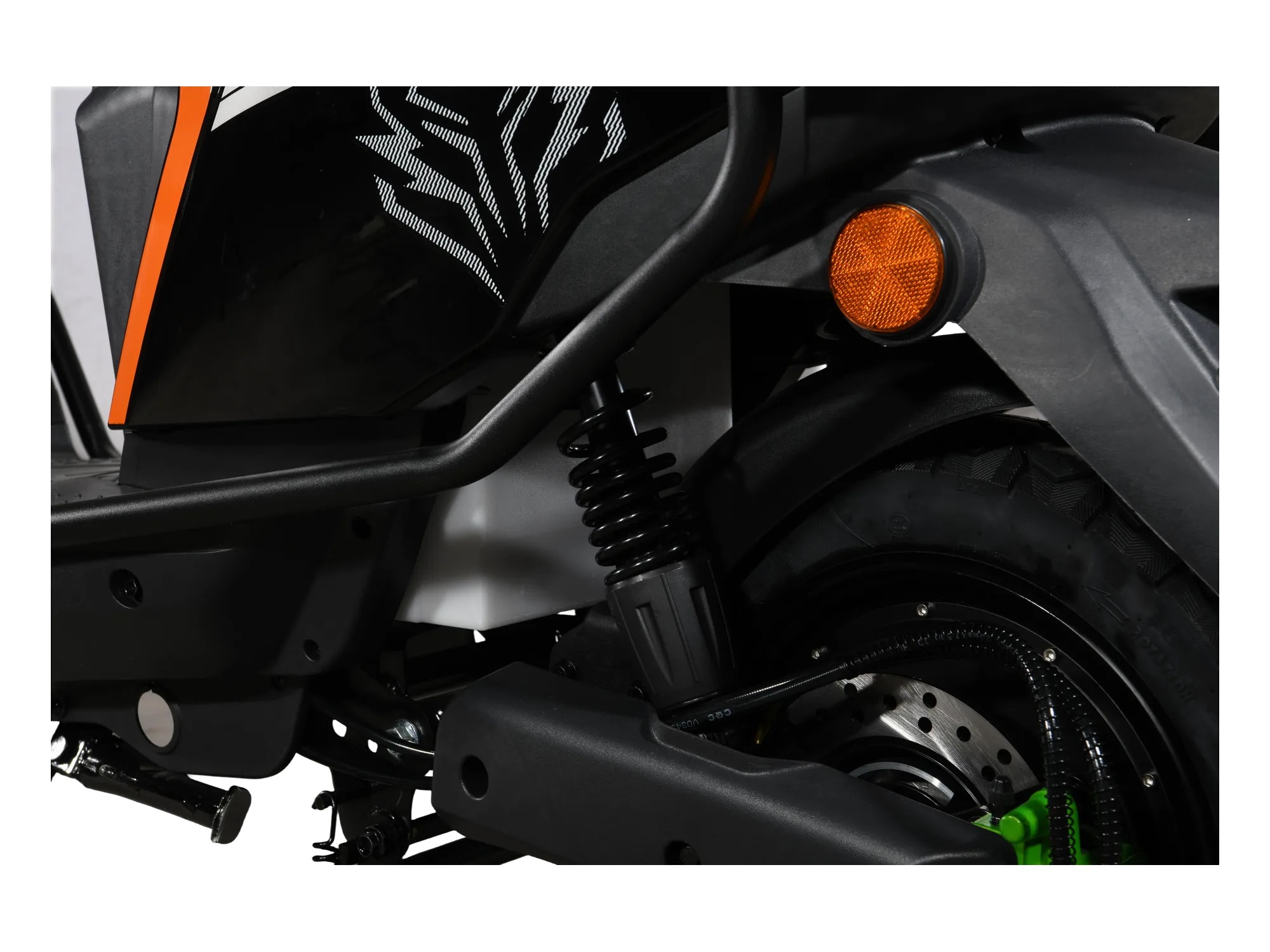 Suspension detail 02